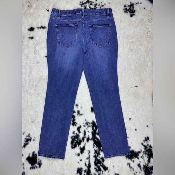 Sonoma Medium Wash Mid Rise Straight Leg Denim Jeans Size 14 - Picture 7 of 8